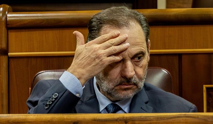 Justicia española condena a exministro José Luis Ábalos a 24 años por corrupción en caso de mascarillas