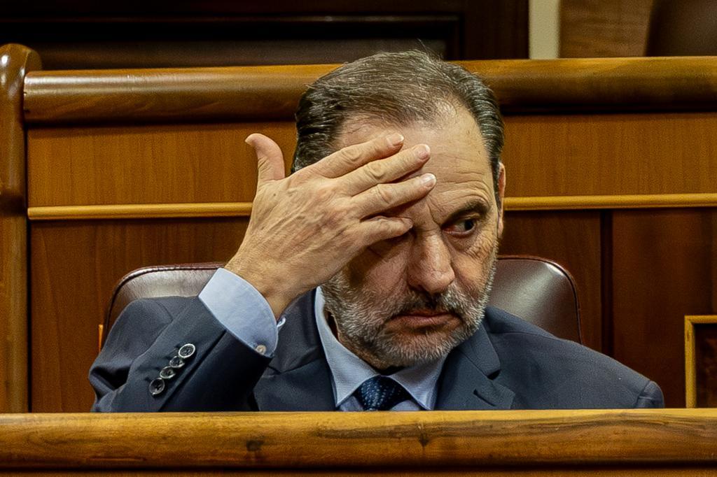 Justicia española condena a exministro José Luis Ábalos a 24 años por corrupción en caso de mascarillas