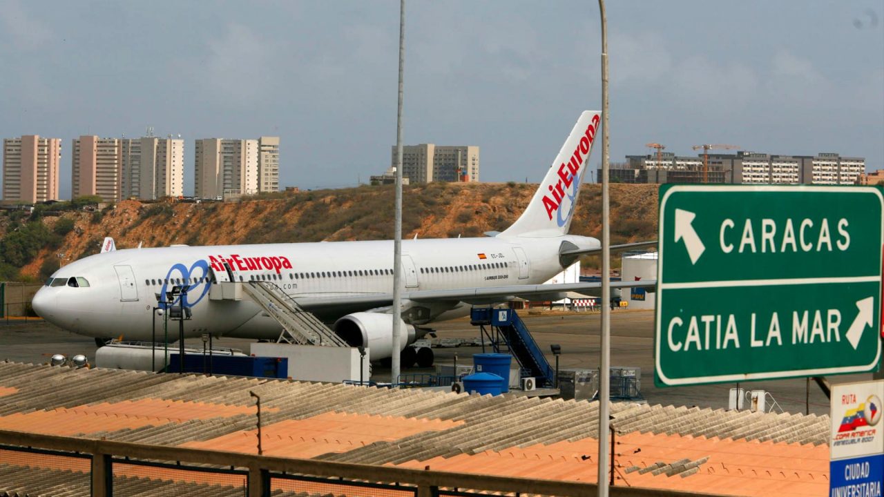 PDVSA instruye a aerolíneas extranjeras a pagar combustible directamente a EE. UU.