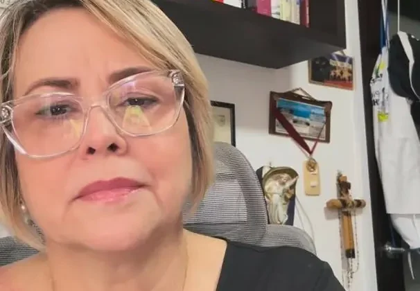 Pilín León, reconocida ex Miss Mundo y empresaria venezolana, ha denunciado públicamente que el gobierno de su país impidió la entrada al es