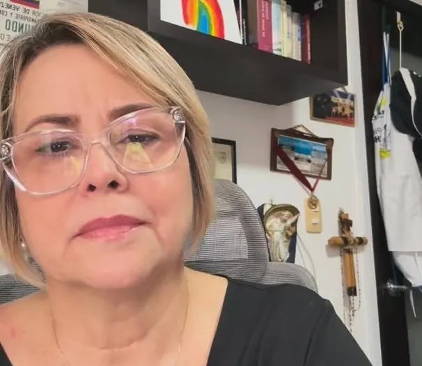 Pilín León, reconocida ex Miss Mundo y empresaria venezolana, ha denunciado públicamente que el gobierno de su país impidió la entrada al es