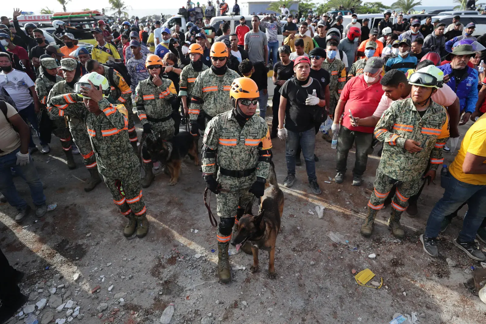 Representación de ayuda humanitaria siendo enviada a Venezuela.