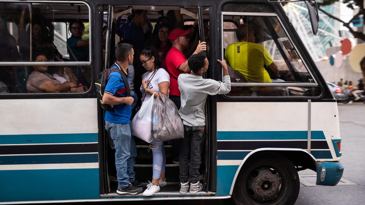 Nuevo pasaje urbano entra en vigencia en Venezuela: tarifa fijada en 140 bolívares