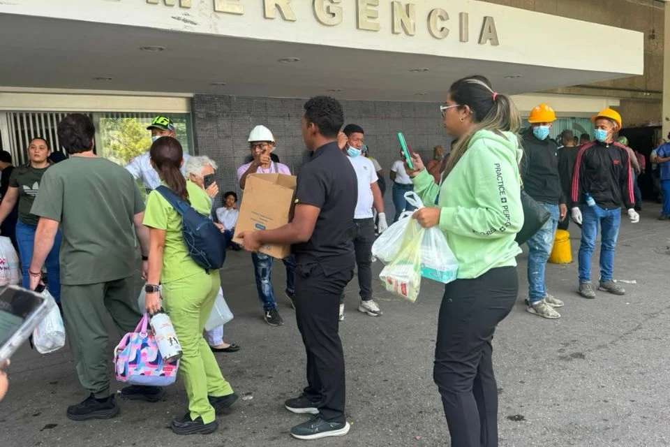 En medio de la devastación causada por un reciente doble terremoto, la respuesta del Estado venezolano ha sido insuficiente, dejando a los h
