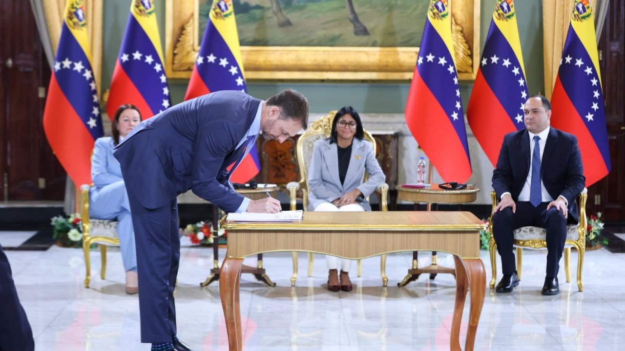 Shell obtiene licencia de Miraflores para explorar y explotar campo de gas en Monagas