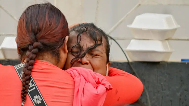 Las secuelas de los potentes terremotos que azotaron Venezuela el pasado 24 de junio continúan dejando imágenes que conmueven y que son un t