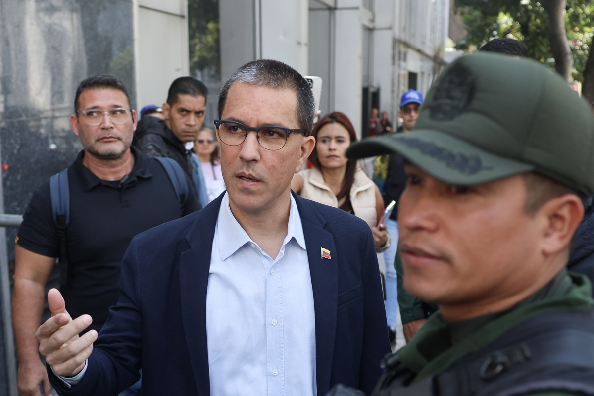 Diputado venezolano Jorge Arreaza durante una intervención pública.