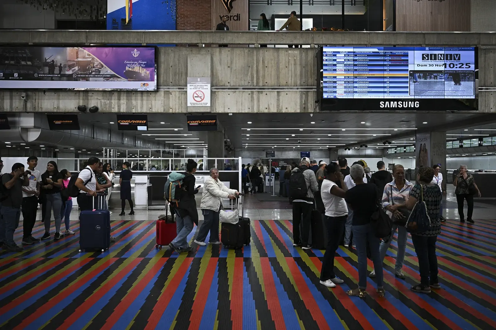 Vista aérea del Aeropuerto Internacional Simón Bolívar de Maiquetía, principal terminal aérea de Venezuela.