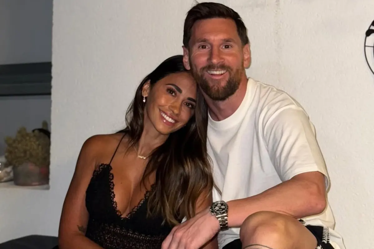 Antonela Roccuzzo, esposa de Lionel Messi, durante la organización de una campaña de ayuda humanitaria para Venezuela.