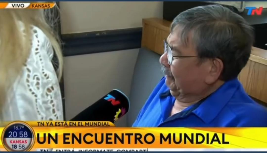 Migrante venezolano se quiebra de nostalgia al hablar de su profesión en entrevista en Argentina