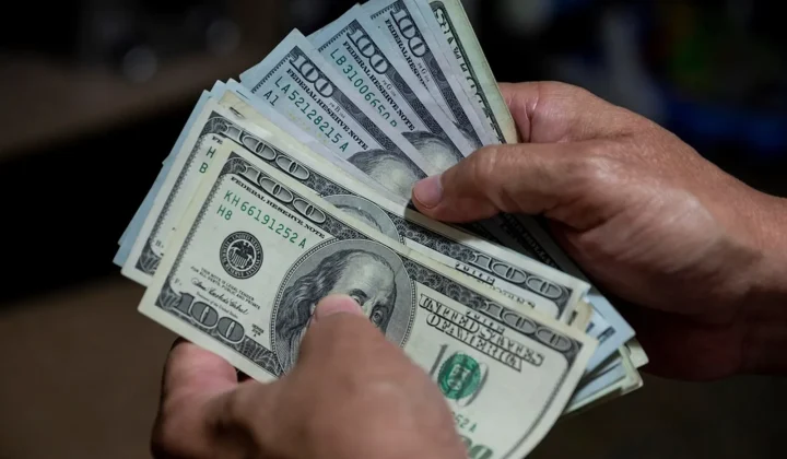 BCV impone nuevos límites para la compra de divisas a personas naturales