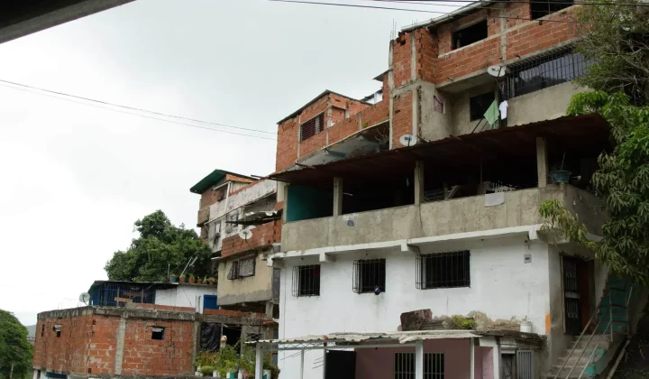 Caracas enfrenta una creciente vulnerabilidad ante la temporada de lluvias, una situación que se agrava por la obsolescencia de su sistema d