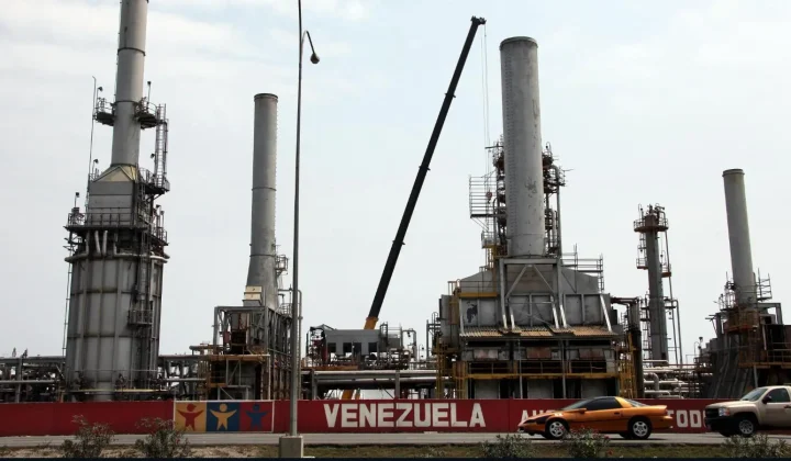Desconfianza de inversionistas frena capital extranjero en Venezuela a pesar de reformas