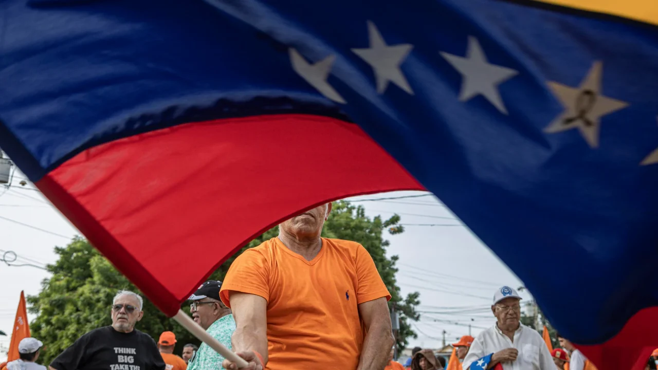 Tres figuras prominentes de la oposición venezolana, José Guerra, Yon Goicoechea y José Luis Pirela, han retornado al país tras años de exil
