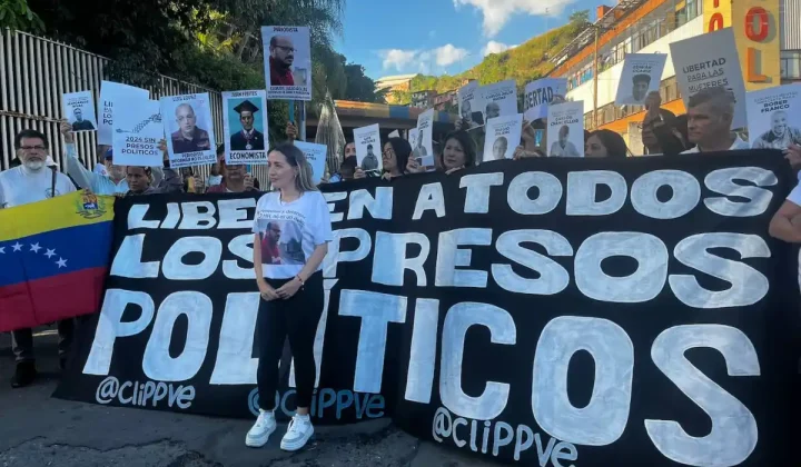 Excarcelan a 14 militares presos políticos bajo medidas cautelares