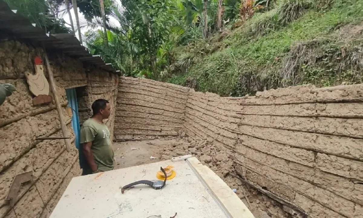 Agricultores de La Peñita afectados por terremoto: sin casas ni insumos médicos
