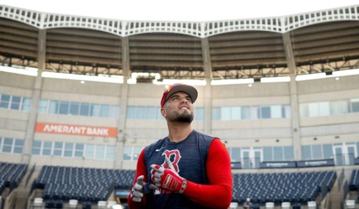 Carlos Narváez: El receptor venezolano que enfrenta un difícil 2026 en Boston