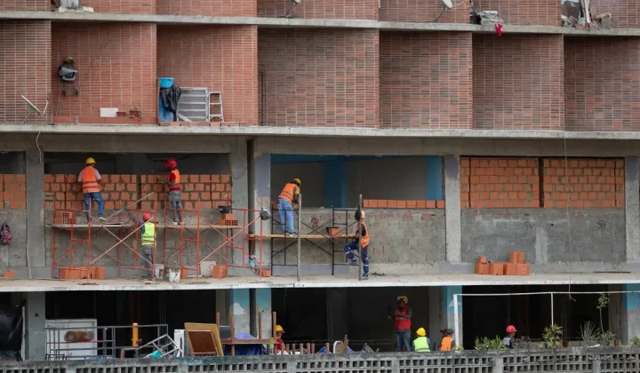 ONG chilena TECHO lanza campaña internacional para construir viviendas tras los terremotos en Venezuela