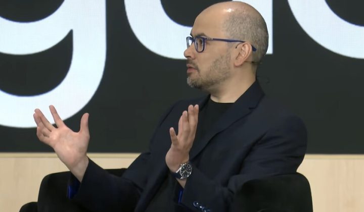 Demis Hassabis, galardonado con el Nobel, advierte sobre los riesgos de perder el control de la IA