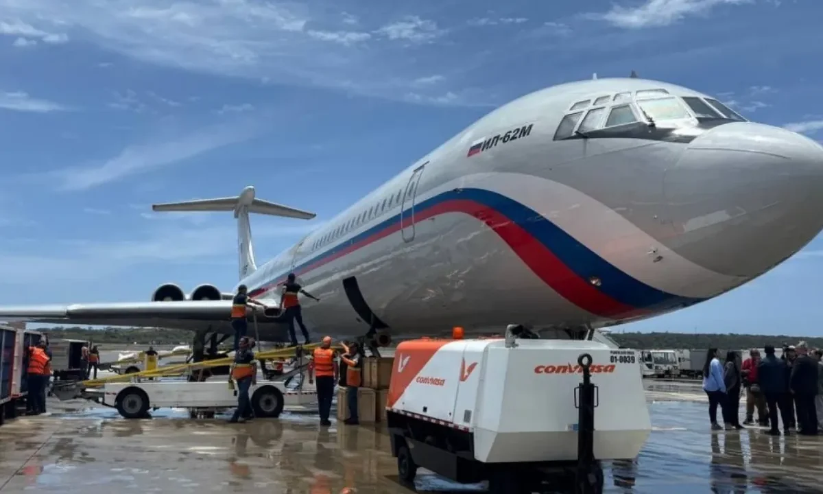 Avión ruso con 10 toneladas de ayuda humanitaria llega a Venezuela