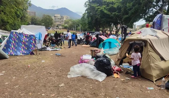 Médicos Sin Fronteras reporta 6.000 personas aún acampadas en la calle tras los terremotos en Venezuela