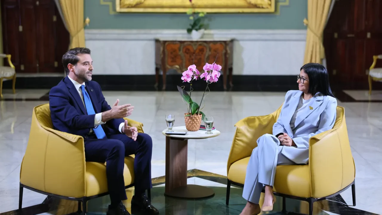 Delcy Rodríguez anuncia plan para aumentar la generación eléctrica nacional en 50% en cuatro años