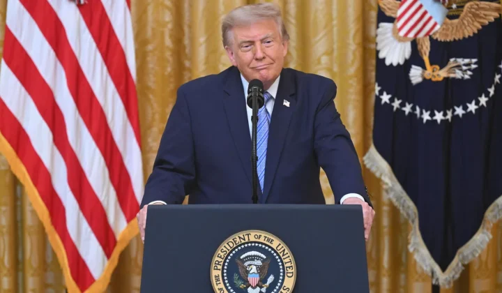 Trump acusa al régimen chavista de manipular elecciones con voto electrónico, según documentos de la CIA