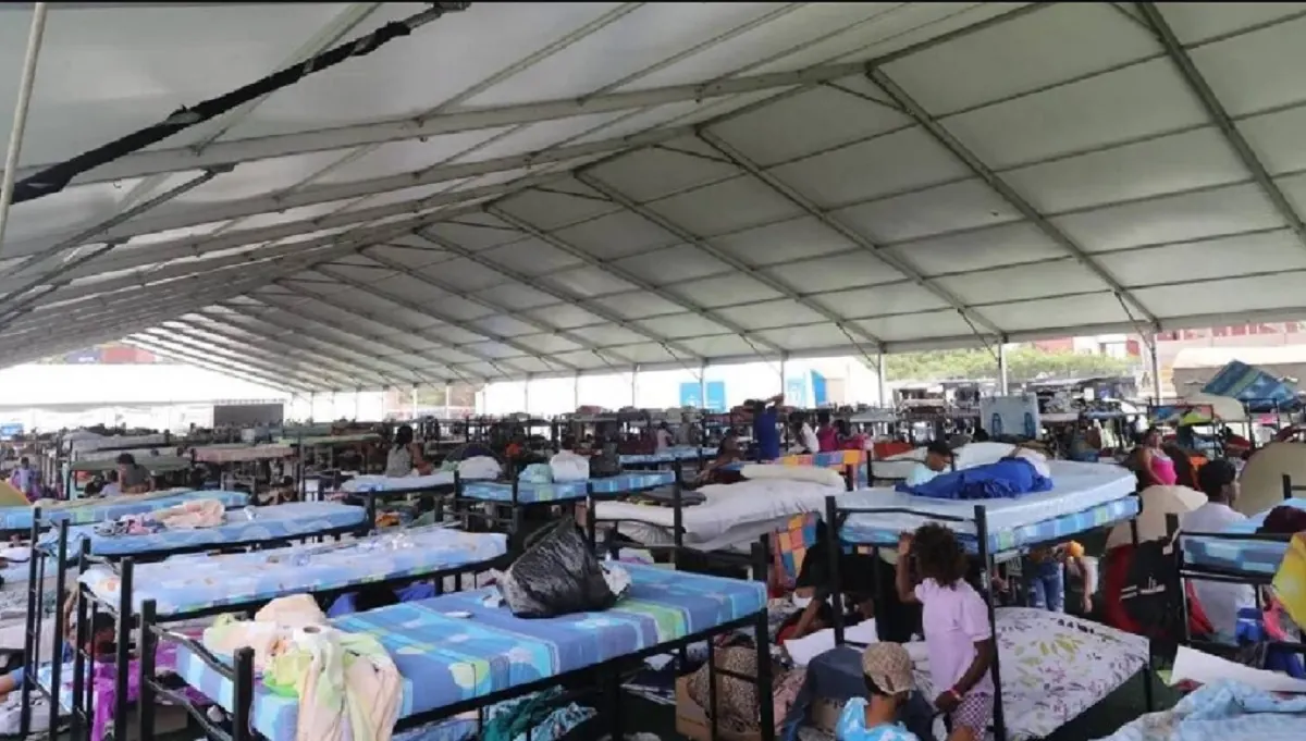 Más de 20.000 personas continúan en campamentos transitorios tras sismos en Venezuela