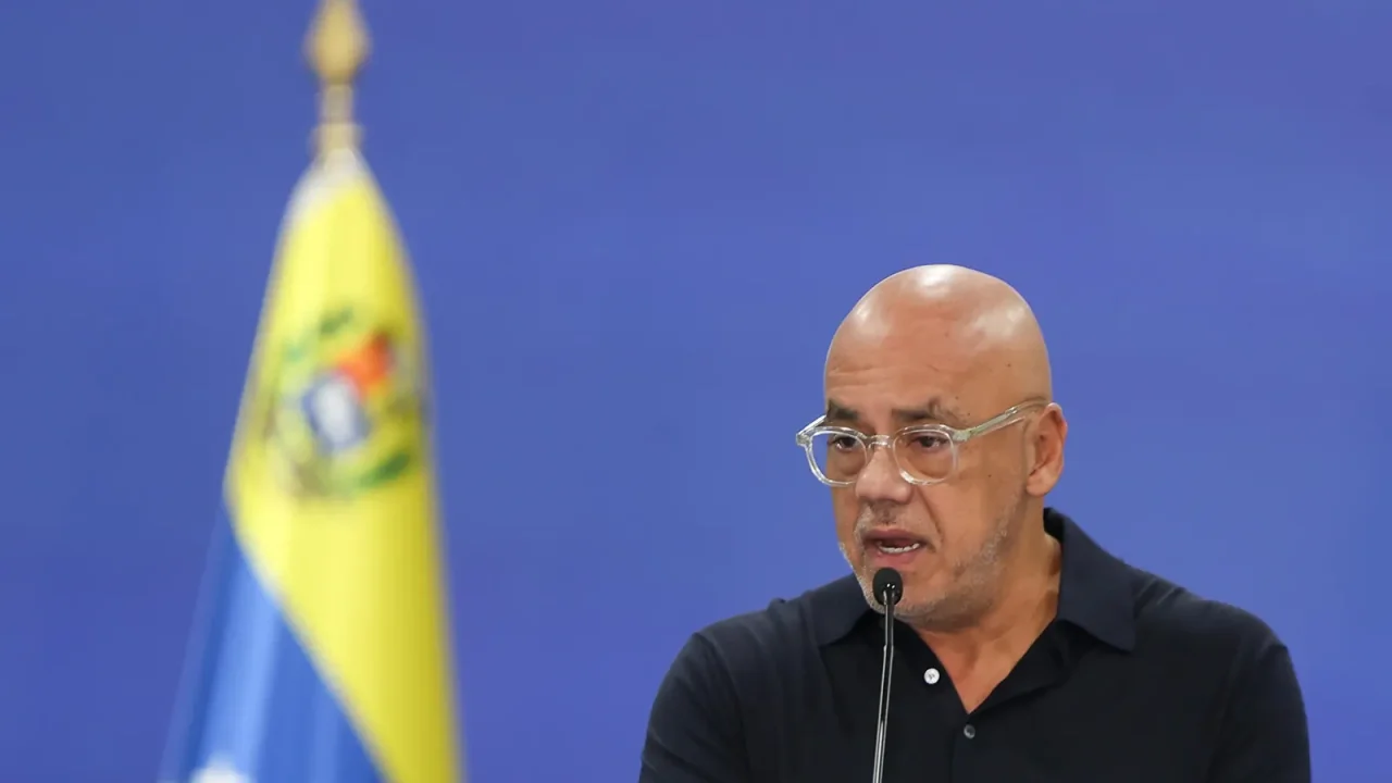 Gobierno estima necesidad de 25.000 viviendas para damnificados por terremotos