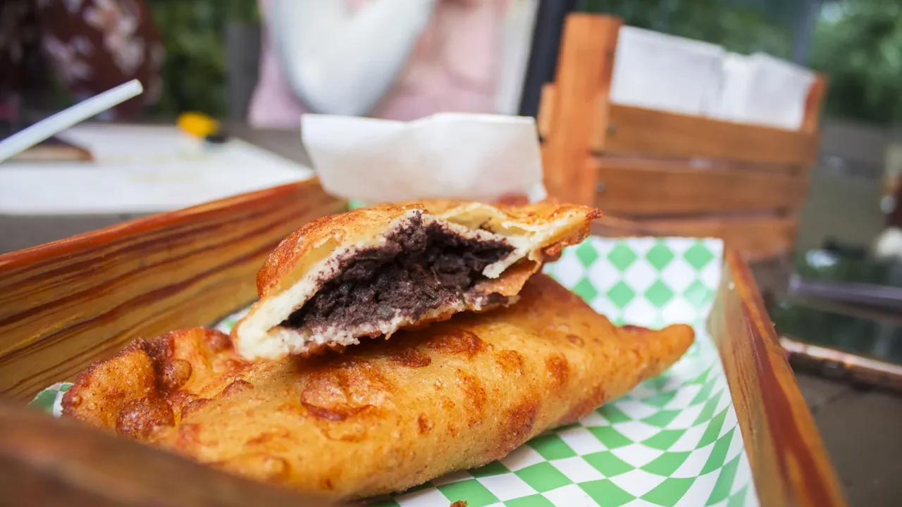 El condado de Osceola, en Florida, a través de su autoridad oficial de turismo, Experience Kissimmee, ha incluido las empanadas venezolanas