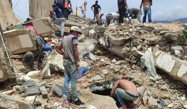 El número de fallecidos a causa de los devastadores terremotos que sacudieron Venezuela el pasado 24 de junio ha aumentado a 4.490, según el