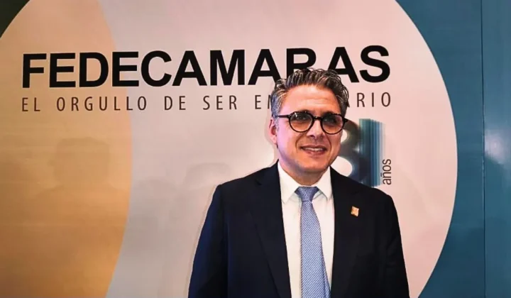 El sector empresarial venezolano, a través de la Federación de Cámaras y Asociaciones de Comercio y Producción de Venezuela (Fedecámaras), h