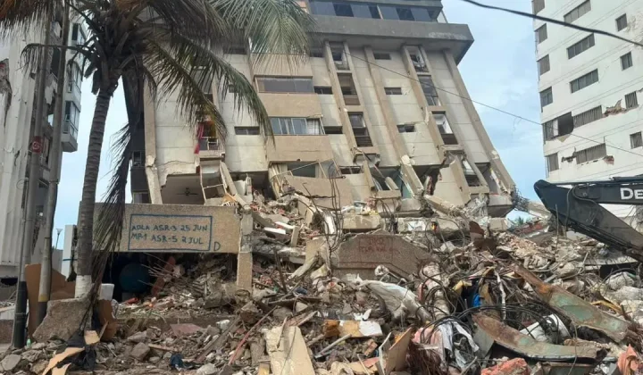 El dolor de la familia de Fabiana López, fallecida junto a sus dos hijos en los terremotos ocurridos en Venezuela el pasado 24 de junio, se