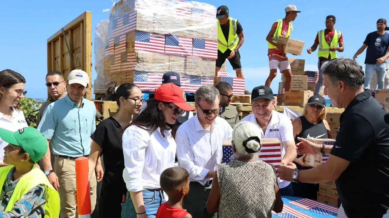Politólogos analizan la gestión de EE. UU. en Venezuela: ayuda humanitaria, tutelaje y control de daños