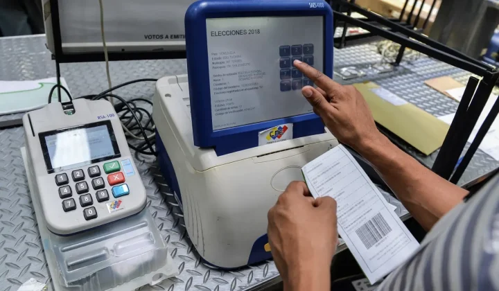 Archivos desclasificados de la CIA exponen presuntas tácticas de manipulación electoral en Venezuela