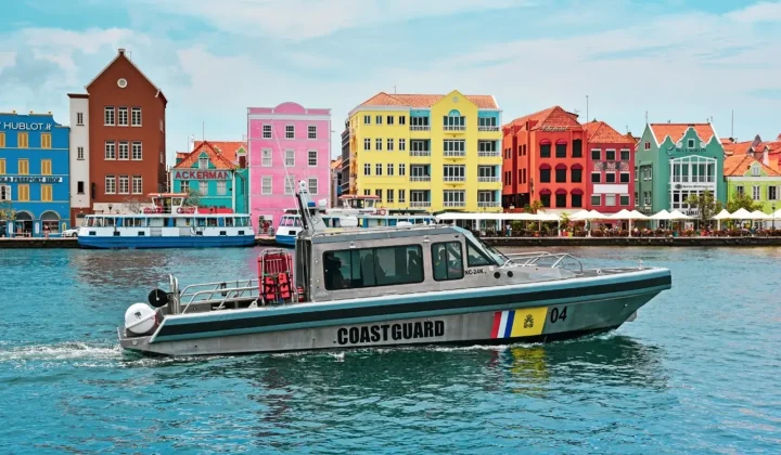 Curazao reanuda vuelos directos con Barcelona y Maracaibo para impulsar turismo y comercio