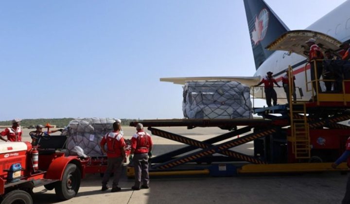 Más de 40 Toneladas de Ayuda Humanitaria Llegaron a La Guaira desde Madrid