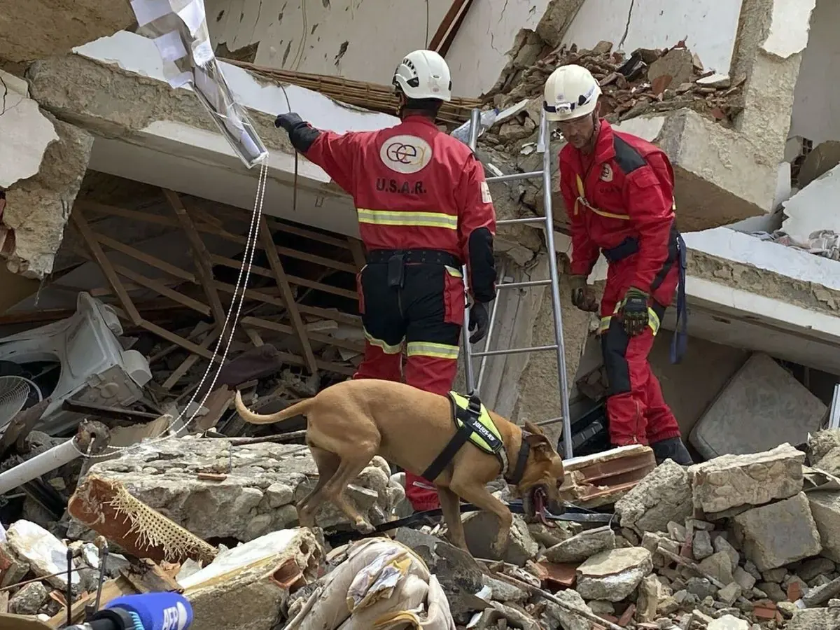 Miembros del Comité de Emergencias Español discutiendo planes de ayuda para Venezuela.