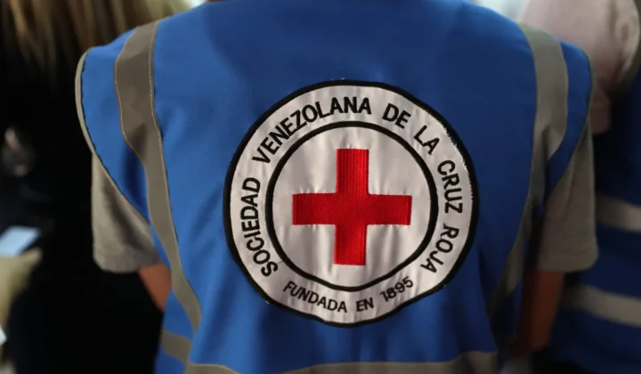 Cruz Roja Venezolana Facilita Contacto con Familiares en el Extranjero Tras Terremotos