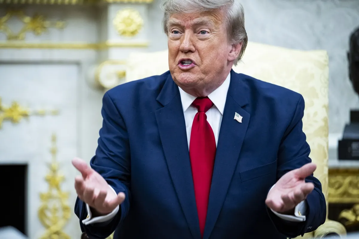 Donald Trump anunciando la liberación de una ciudadana estadounidense detenida en Irán.