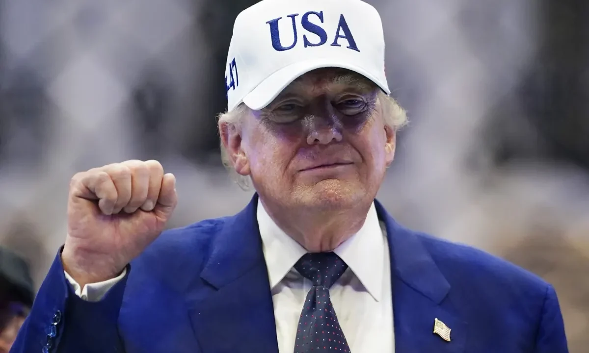 El expresidente de Estados Unidos, Donald Trump, afirmó desde el Despacho Oval de la Casa Blanca que su país ejerce control sobre el petróle