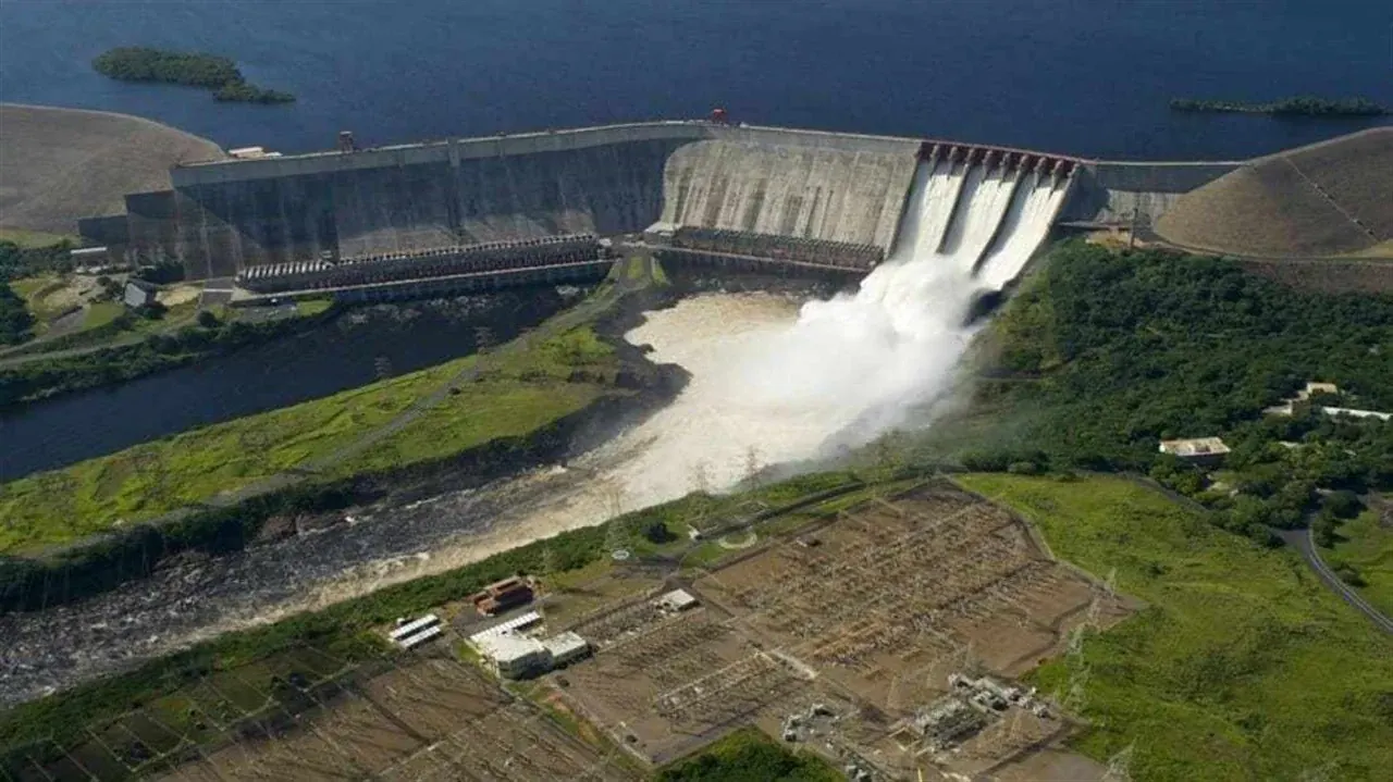 Corpoelec anuncia descarga de agua en Guri, Caruachi y Macagua en medio de racionamientos eléctricos