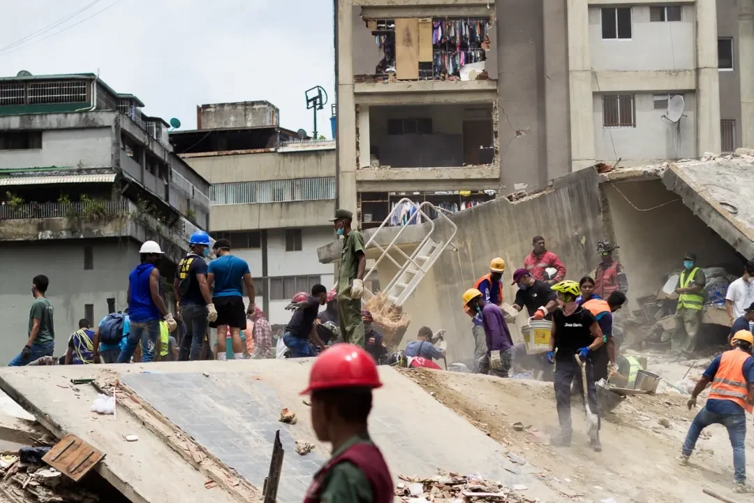 Maestros venezolanos exigen garantías de seguridad ante el reinicio de clases tras terremotos