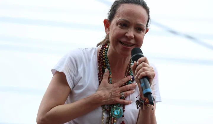 María Corina Machado conmemora un mes de los terremotos con mensaje de solidaridad: «Ninguna tragedia puede llevarse nuestra capacidad de levantarnos juntos»