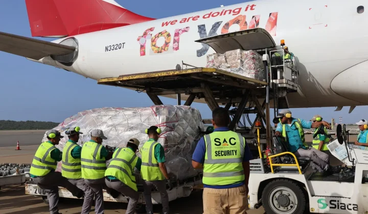 Venezuela recibe 41 toneladas adicionales de ayuda humanitaria desde Colombia