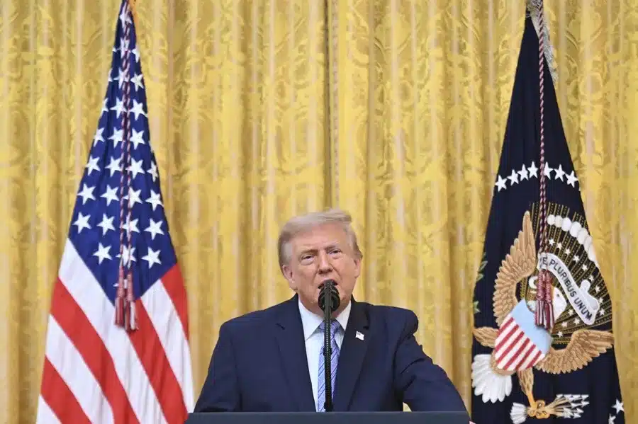 El expresidente de Estados Unidos, Donald Trump, ha generado controversia al emplear a Venezuela como un supuesto ejemplo de manipulación el
