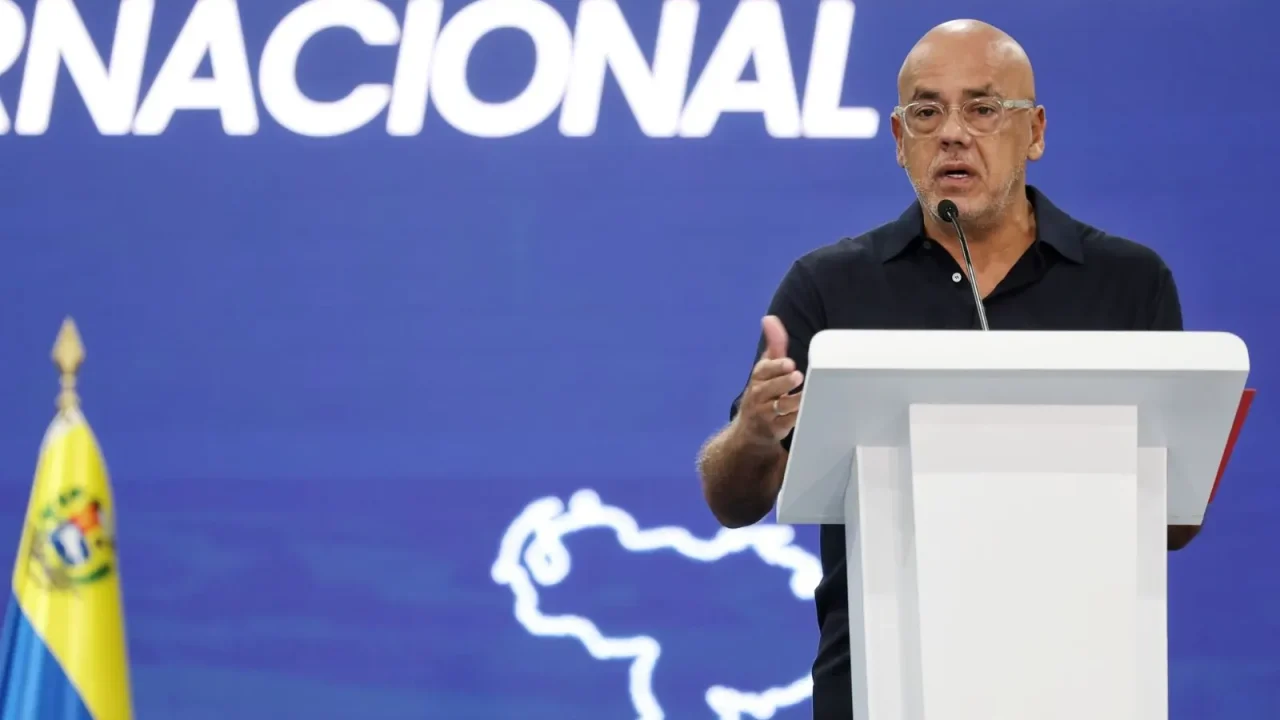 El Gobierno venezolano estima que serán necesarias al menos 25.000 viviendas para atender a las más de 17.900 personas que resultaron damnif