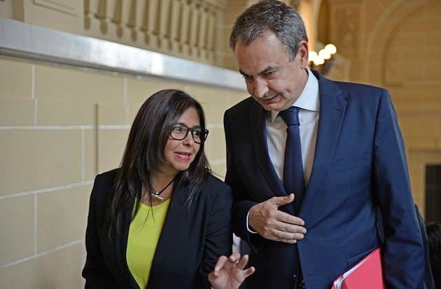 Presunto testaferro de Zapatero señala a Delcy Rodríguez como interlocutora en Venezuela para gestiones
