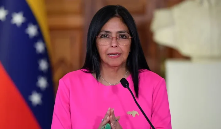Delcy Rodríguez reporta que toda la Gran Caracas está afectada por las lluvias de la onda tropical 40