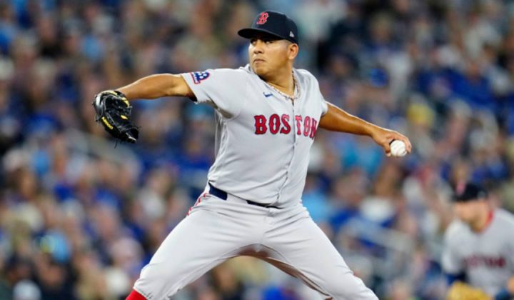 Ranger Suárez afina su brazo para los playoffs con otra salida de alto nivel en Boston
